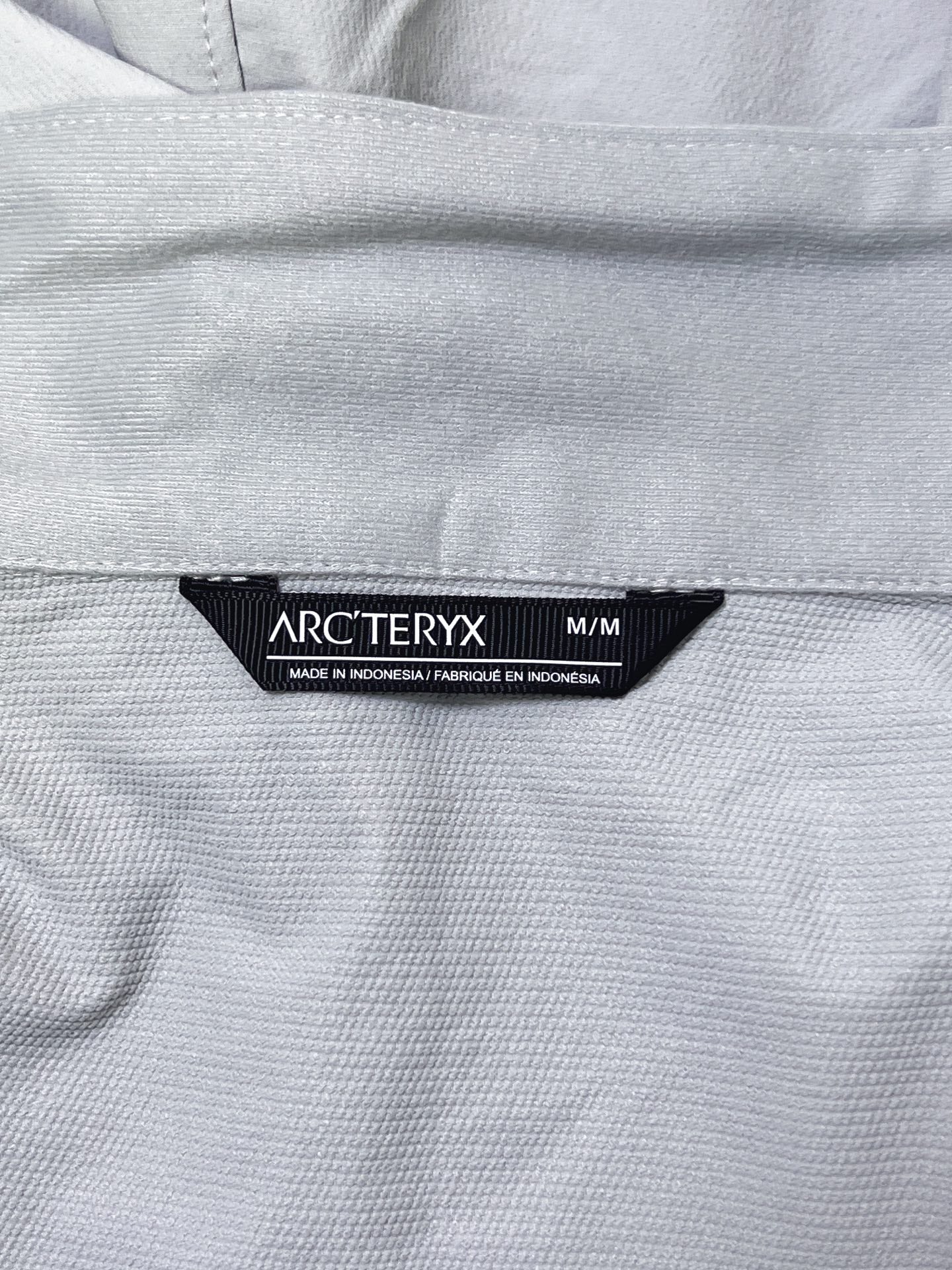 Arc'teryx Men's Hooded Softshell Jacket – Stealth Gray | Outdoor & Everyday Wear