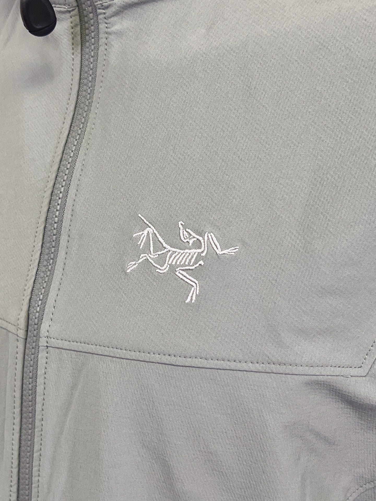 Arc'teryx Men's Hooded Softshell Jacket – Cement Gray | Outdoor & Everyday Wear