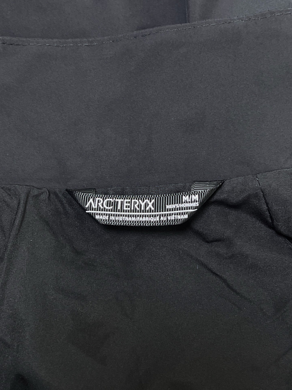 Arc'teryx Solano Men's Stand Collar Windbreaker Jacket – Black | Outdoor & Everyday Wear