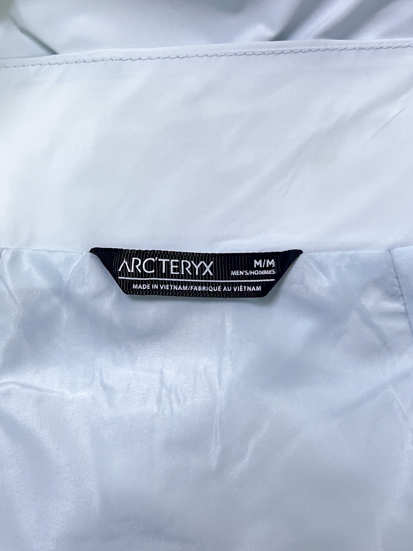 Arc'teryx Solano Men's Stand Collar Windbreaker Jacket – Dawn Blue | Outdoor & Everyday Wear