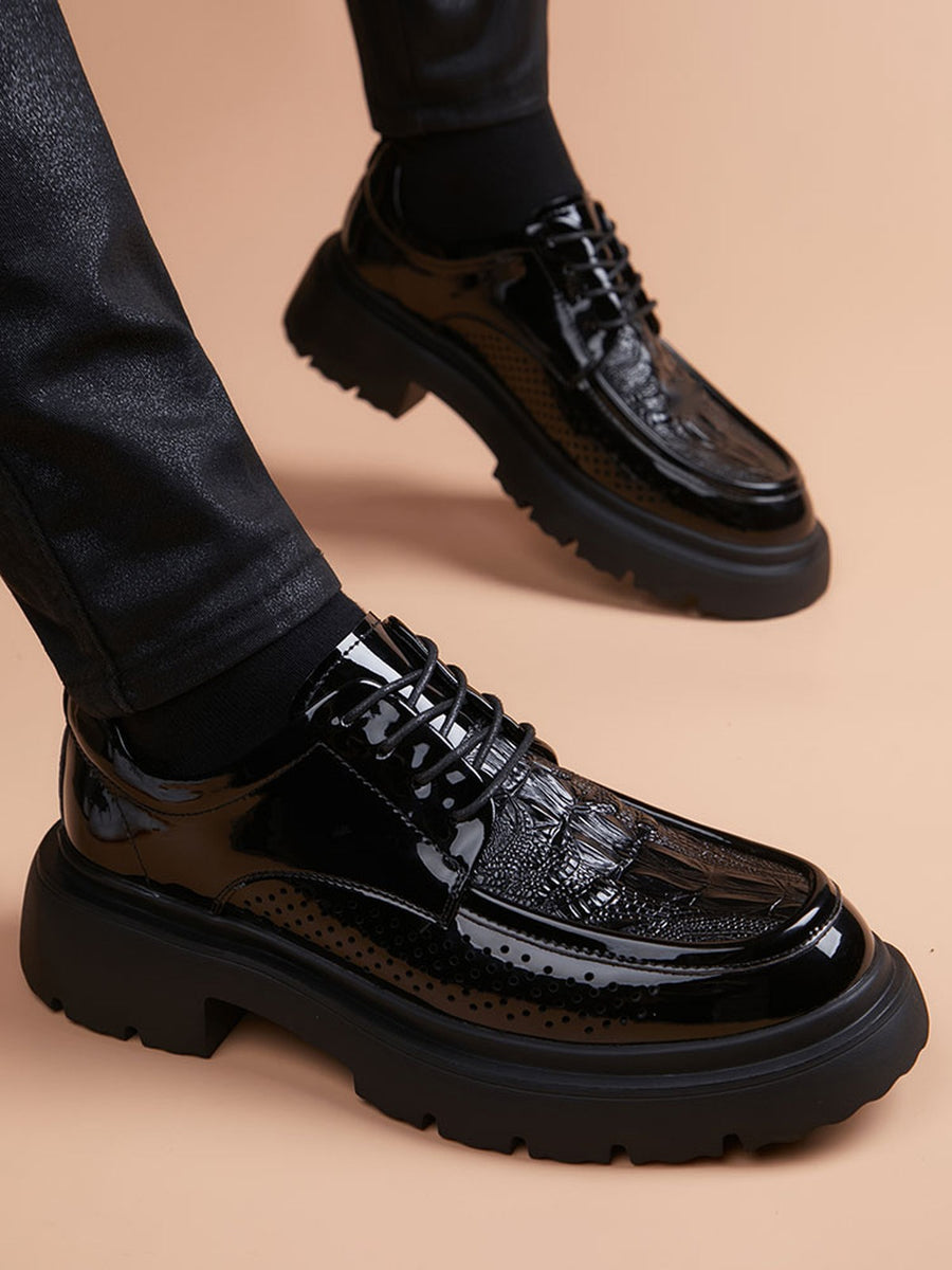 Sleek Handcrafted Genuine Leather Men's Derby Shoes for Polished Occasions