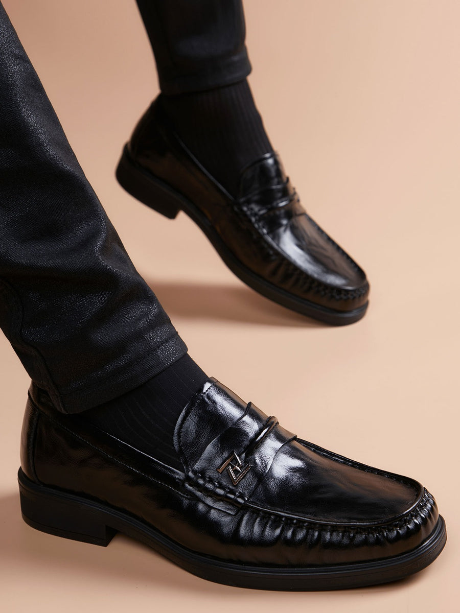 Distinctive Handcrafted Genuine Leather Men's Slip-On Loafers with a Refined Profile